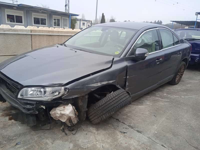VOLVO S80 BERLINA