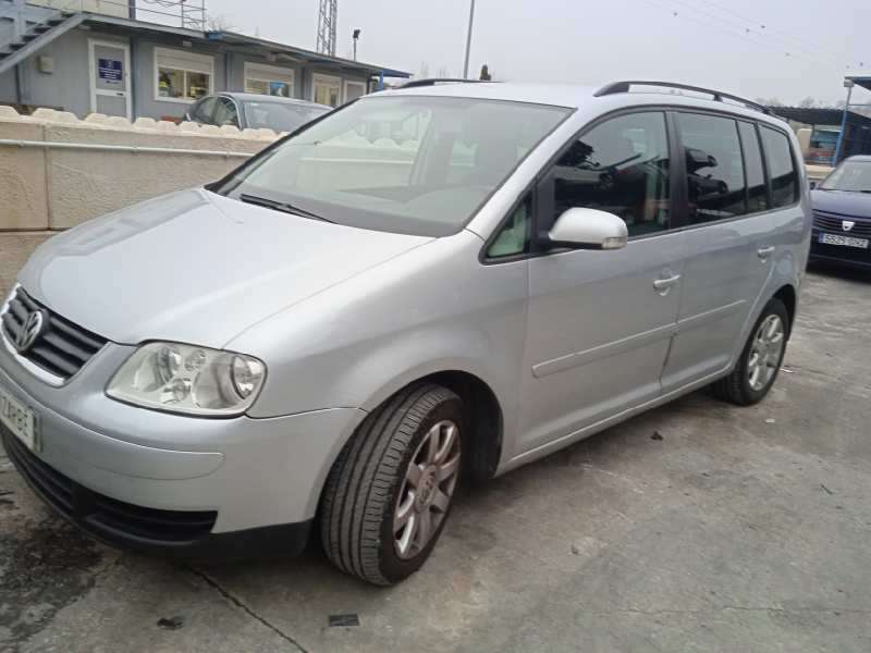 VOLKSWAGEN TOURAN (1T1)