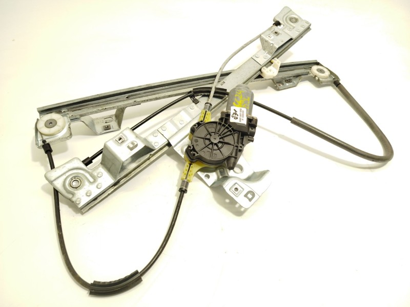 ELEVALUNAS DELANTERO IZQUIERDO 402087A 807212230R 