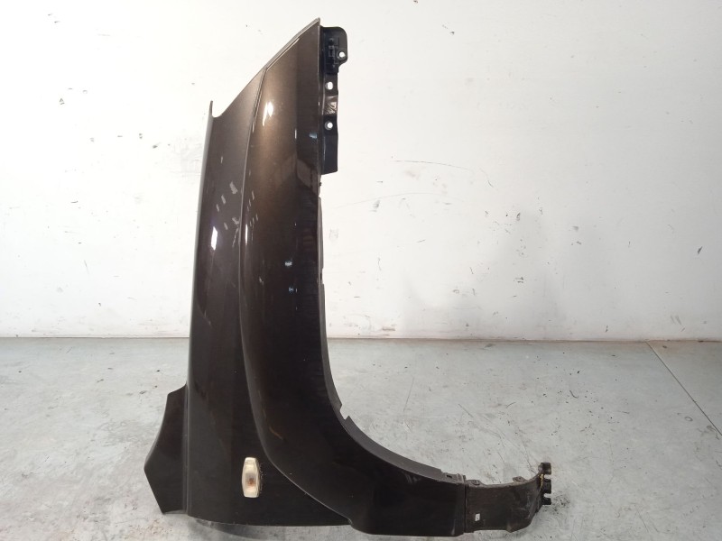 ALETA DELANTERA DERECHA 663211F130 