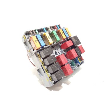 CAJA RELES / FUSIBLES 51905216 