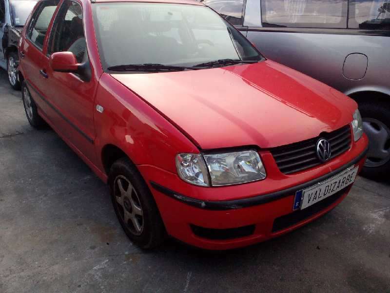 VOLKSWAGEN POLO BERLINA (6N2)