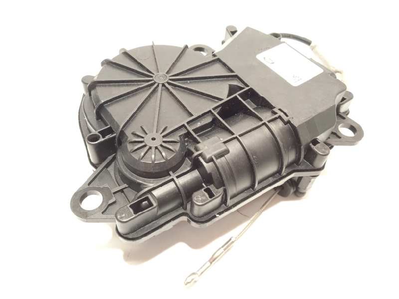 CERRADURA MALETERO / PORTON CPLA404C10AA LR034351