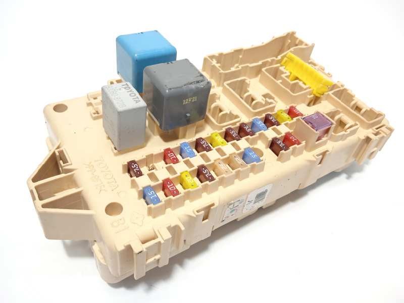 CAJA RELES / FUSIBLES 892210F010 