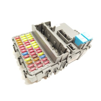 CAJA RELES / FUSIBLES TPAG120 