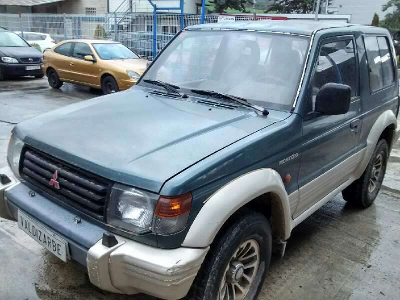MITSUBISHI MONTERO (V20/V40)