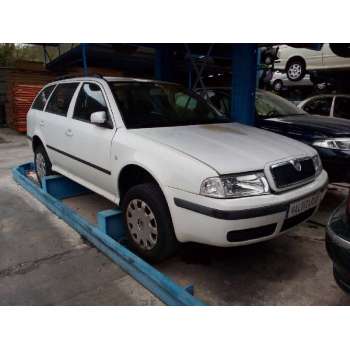 SKODA OCTAVIA COMBI (1U5) de desguace