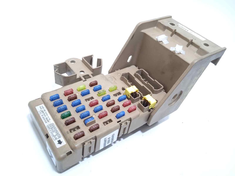 CAJA RELES / FUSIBLES 82201FG010 