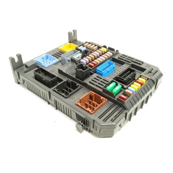 CAJA RELES / FUSIBLES 9832880680 1675487080 28719719