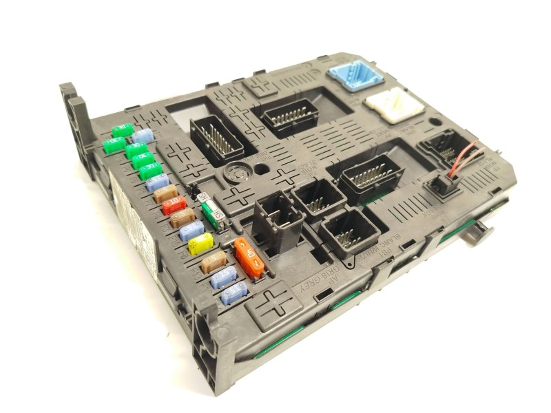 CAJA RELES / FUSIBLES 9678477180 1663366080 1613316380