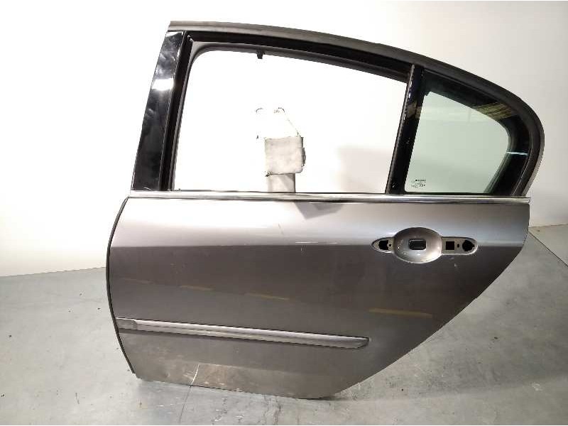 PUERTA TRASERA IZQUIERDA 821010023R 