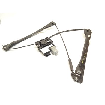 ELEVALUNAS DELANTERO DERECHO 2Q2959406C 