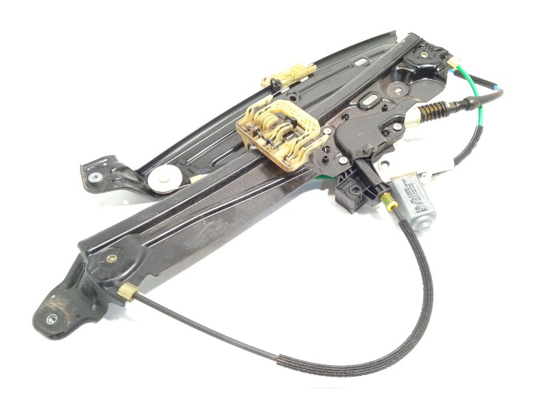 ELEVALUNAS DELANTERO DERECHO 51337182132 