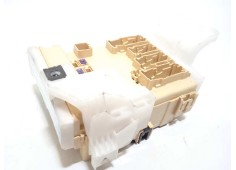 Recambio de caja reles / fusibles para toyota auris 1.2 16v turbo cat referencia OEM IAM 8273012X81  8922102480