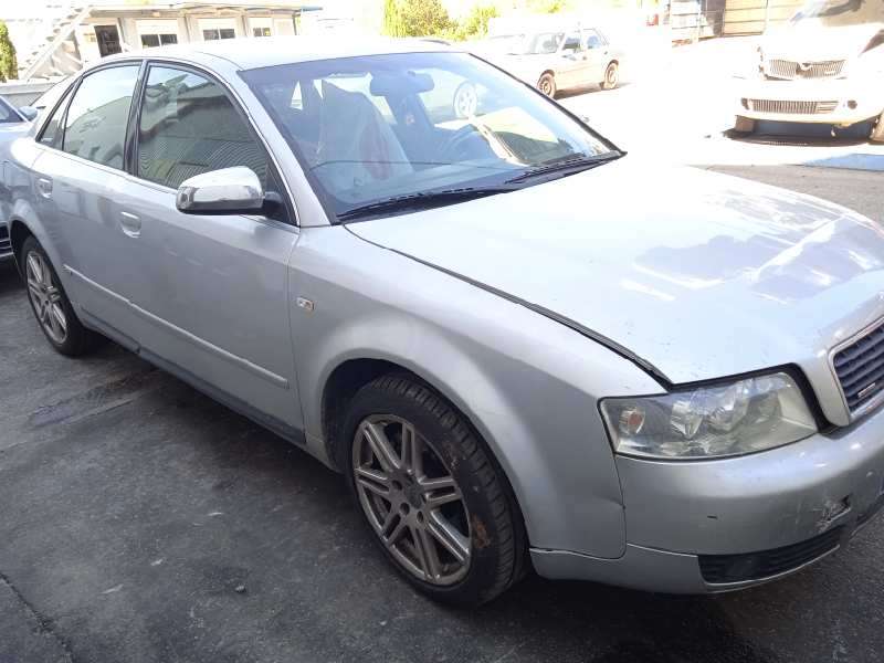 AUDI A4 BERLINA (8E)