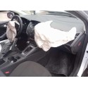 FORD FOCUS TURN. (CB8)